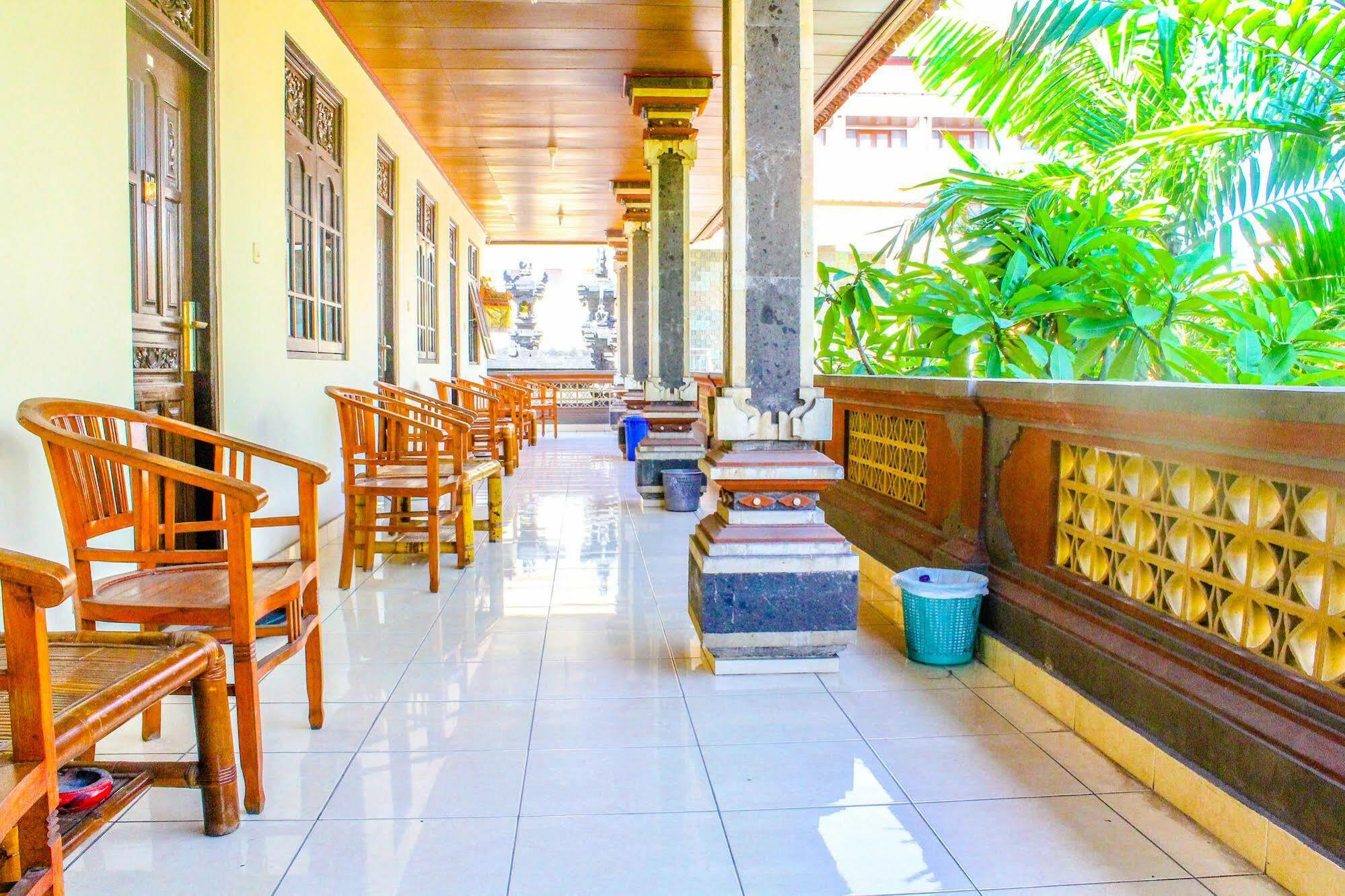 Lolo Beach Inn Legian  Exterior photo