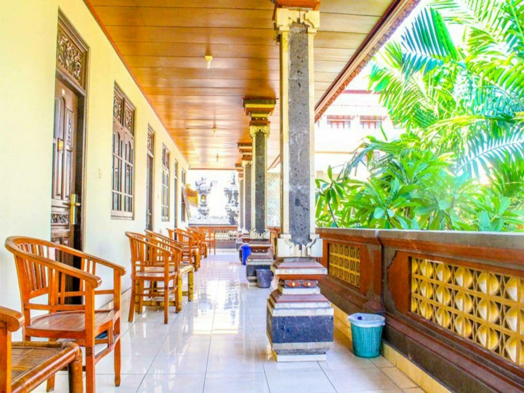 Lolo Beach Inn Legian  Exterior photo